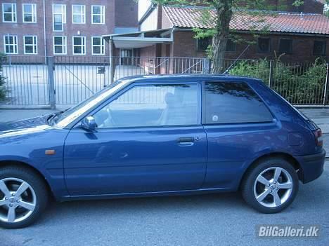 Mazda 323 BG *solgt i 05* billede 7