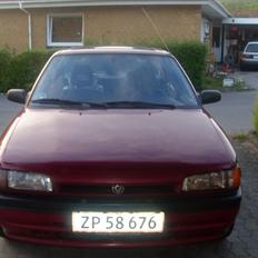 Mazda 323 skrot