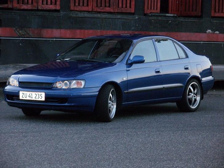Toyota Carina E 1.6i 16v SOLGT billede 1