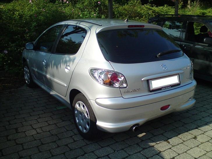 Peugeot 206 - 14 juli 2010 billede 1