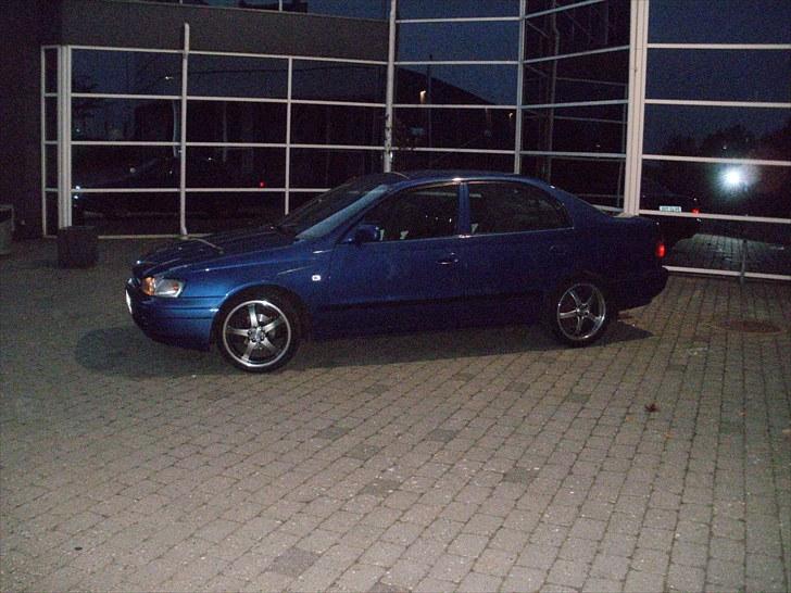 Toyota Carina E 1.6i 16v SOLGT billede 11
