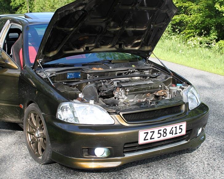 Honda Civic 1.6 VTI SOLGT billede 4