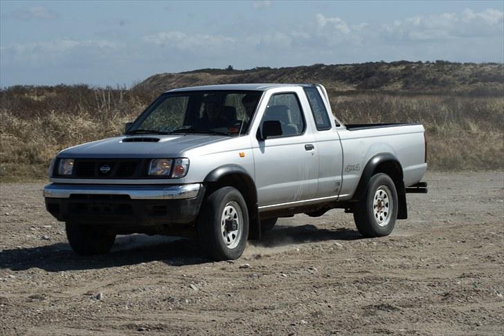 Nissan king cab 2,5 TD 4x4 billede 2