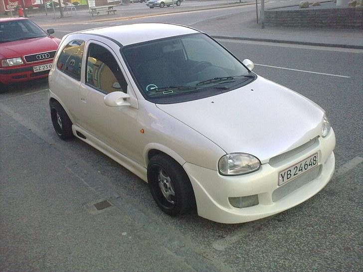 Opel corsa b billede 1