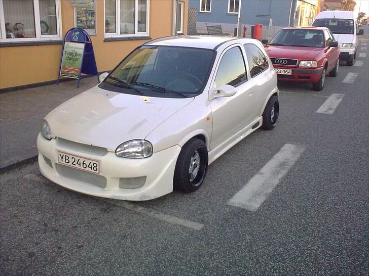Opel corsa b billede 2