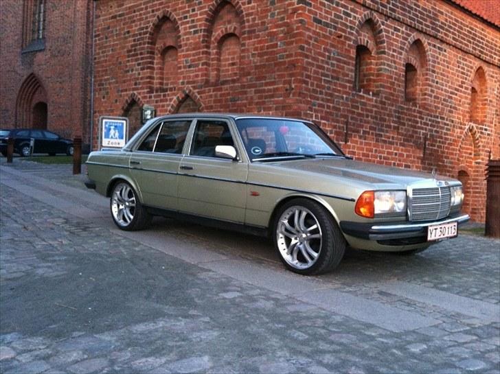 Mercedes Benz W123  - BRABUS  hjul på super   billede 1