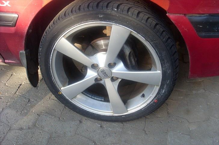 Mazda 323 skrot billede 4