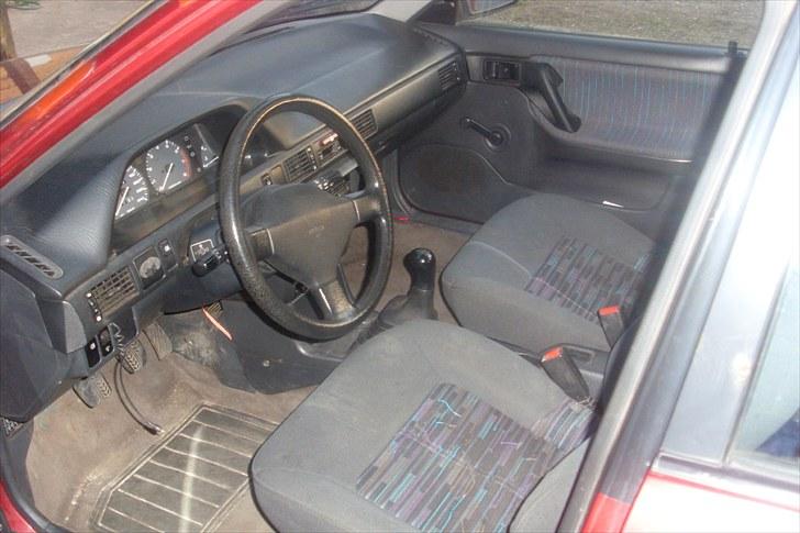 Mazda 323 skrot billede 11