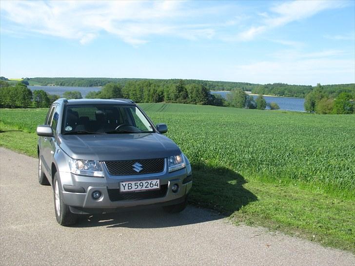 Suzuki Grand Vitara 2.0 GLX _-SOLGT-_ billede 1