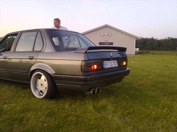 BMW e30 320/323 (Totalskadet) billede 7