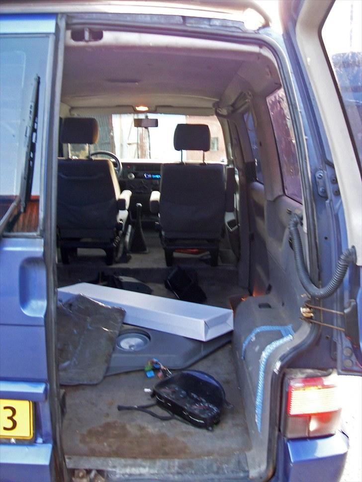 VW Caravelle TDI billede 14