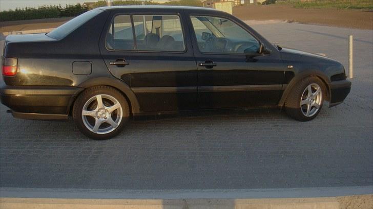 VW Vento (Solgt)  billede 9