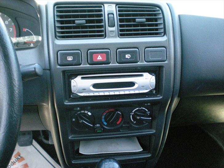 Nissan Almera gx 1,6 billede 3