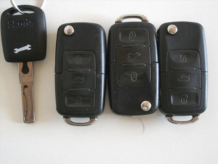 Skoda superb - bemærk nøglen med værksteds logo billede 9