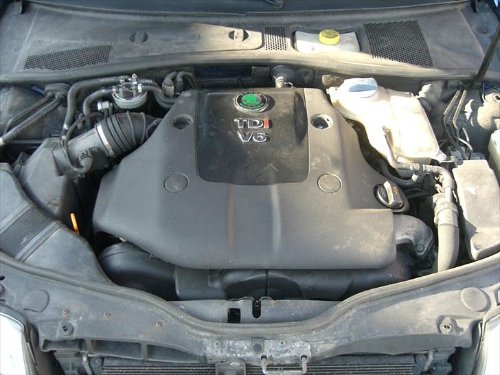 Skoda superb - kraft værket: der er godt bundtræk i sådan en v6 billede 10