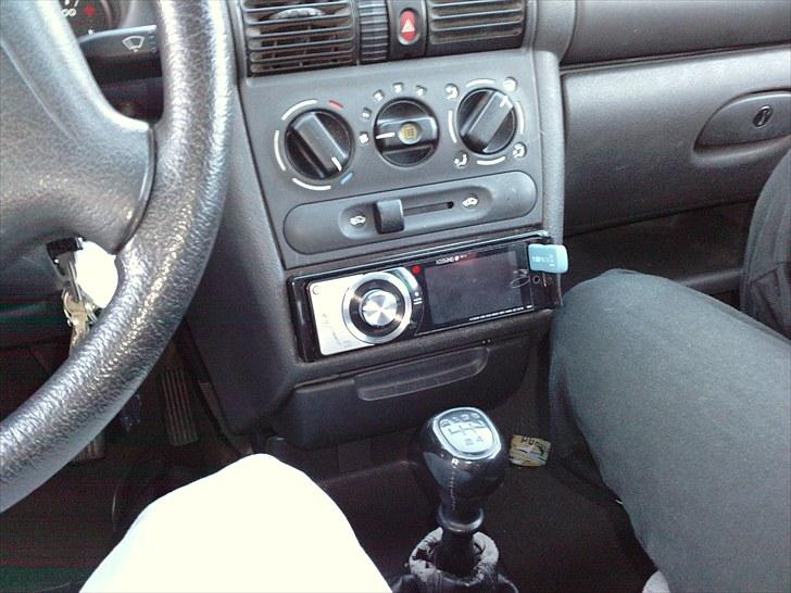 Opel corsa b 1,4i N-Z byttet billede 8