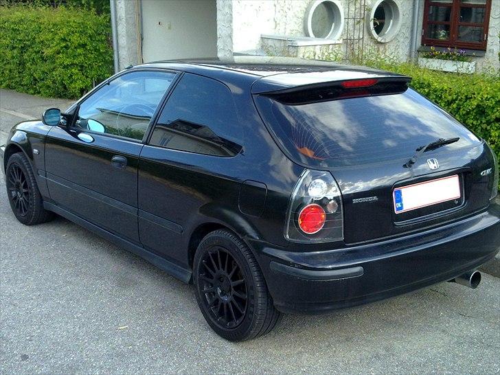 Honda Civic 1.5i LS V-Tec billede 8