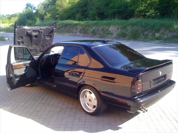 BMW E34 525i billede 2