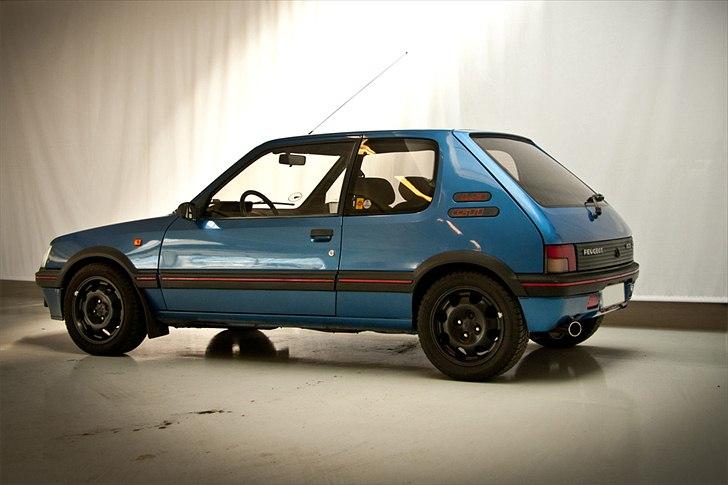 Peugeot 205 GTI 1.9 - (TOTALSKADET) billede 4