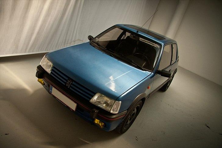 Peugeot 205 GTI 1.9 - (TOTALSKADET) billede 9