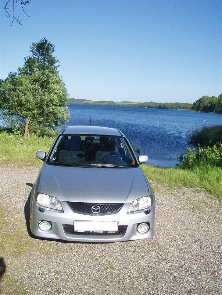 Mazda 323F 2,0 Sportive SOLGT billede 3