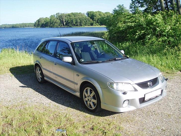 Mazda 323F 2,0 Sportive SOLGT billede 4