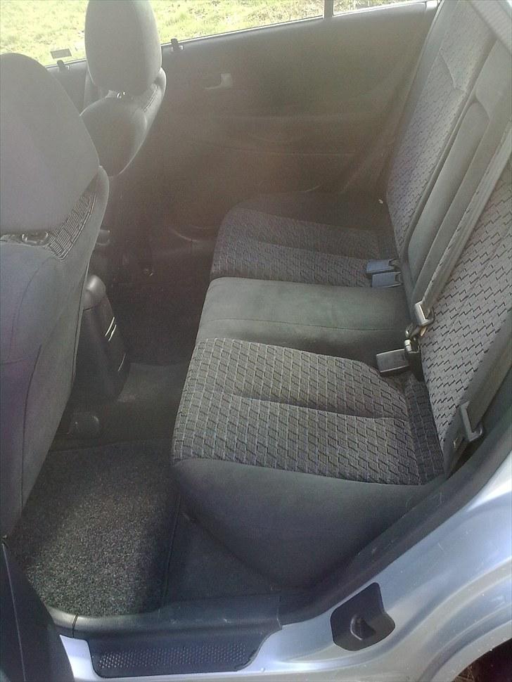 Mazda 323F 2,0 Sportive SOLGT billede 8