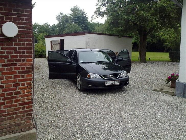 Toyota avensis billede 2