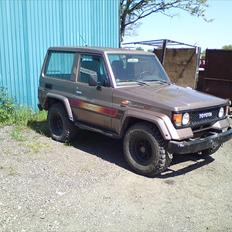 Toyota Land Cruiser TD(SOLGT)