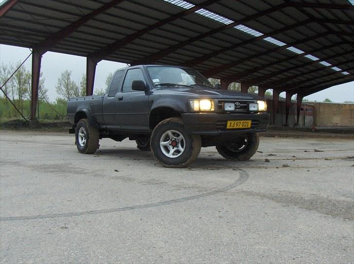 Toyota HiLux *SOLGT* billede 5