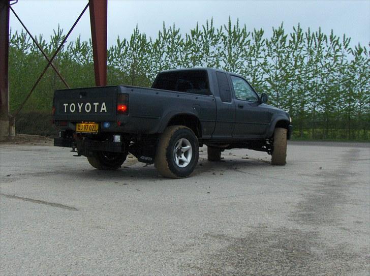 Toyota HiLux *SOLGT* billede 6