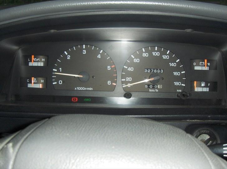 Toyota HiLux *SOLGT* billede 10