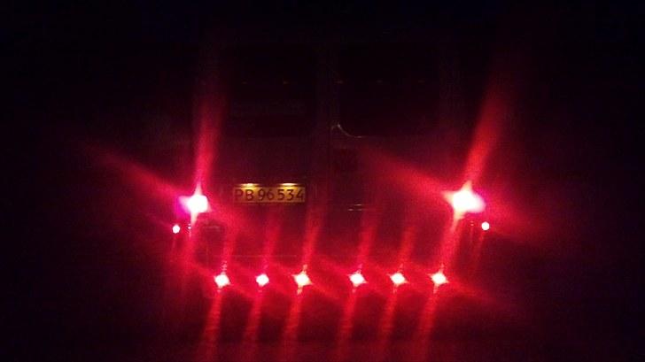 Peugeot Boxer - Markeringslygterne i mit trin bagpå bilen. Der kommer også 6 i toppen af bilen på en bøgle billede 17