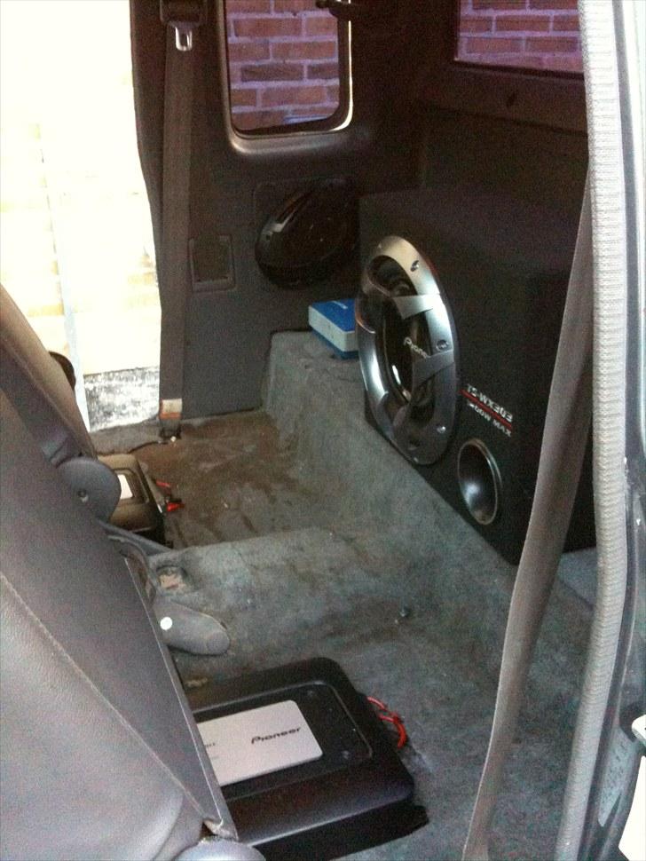 Toyota HiLux *SOLGT* billede 12