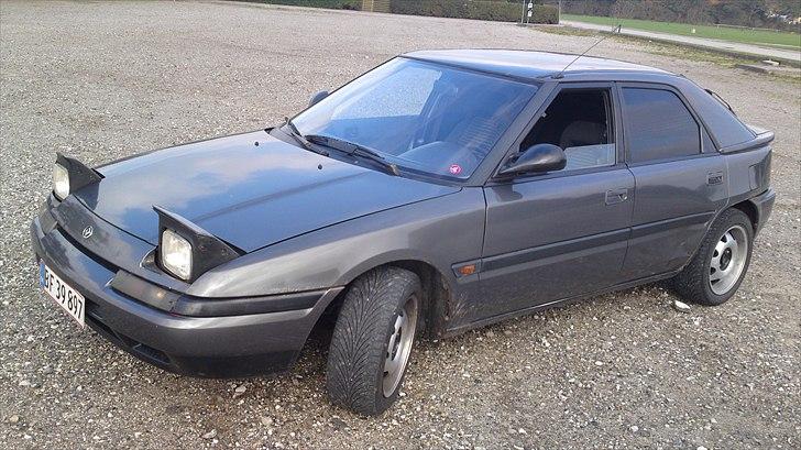 Mazda 323 f byttet til golf 3 billede 1