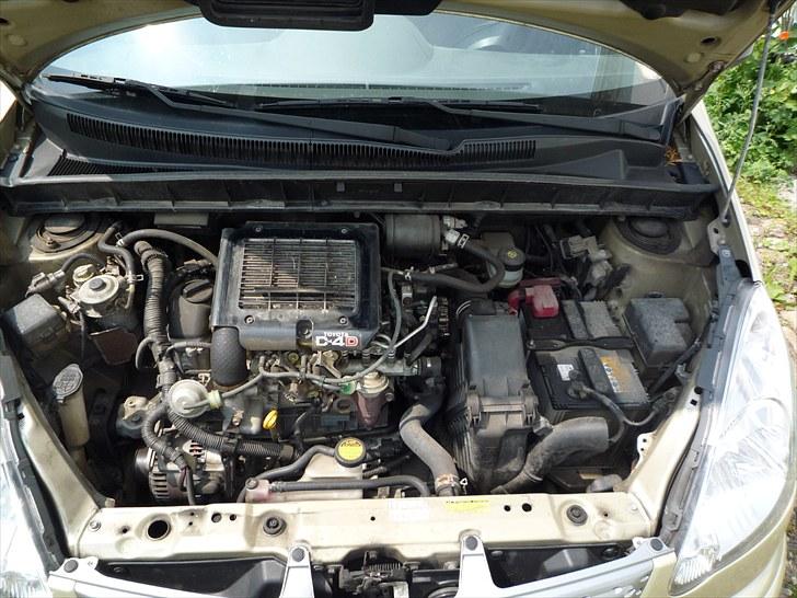 Toyota yaris verso billede 16