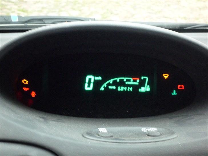 Toyota yaris verso billede 18