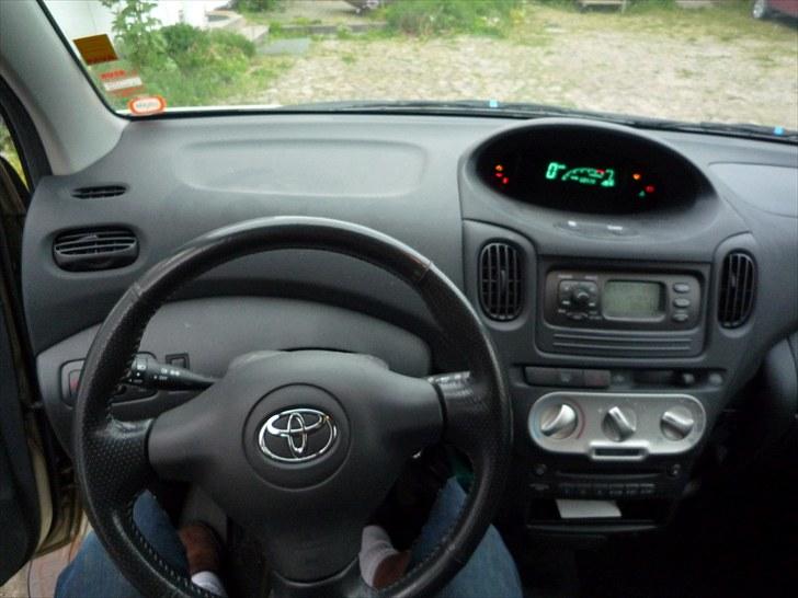 Toyota yaris verso billede 19