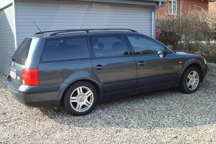 VW Passat Trendline Variant billede 2