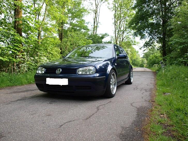 VW Golf 4 2,0 (SOLGT) billede 1