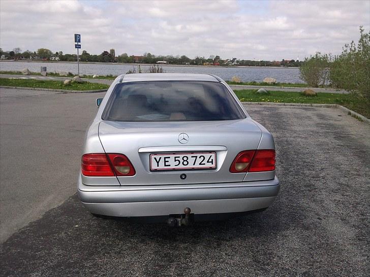 Mercedes Benz E290 TD (SOLGT) billede 3