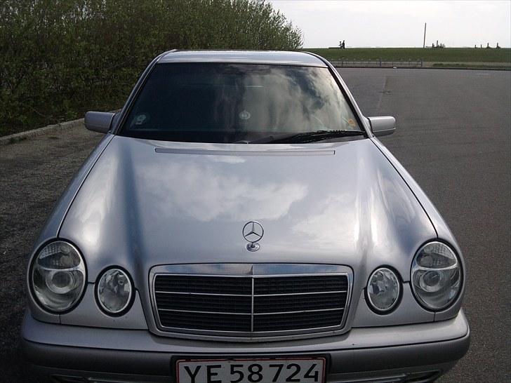 Mercedes Benz E290 TD (SOLGT) billede 4