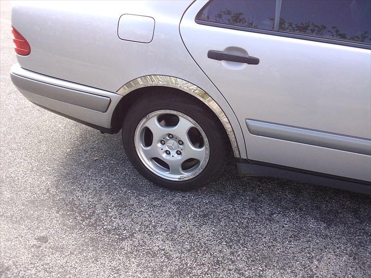 Mercedes Benz E290 TD (SOLGT) billede 6