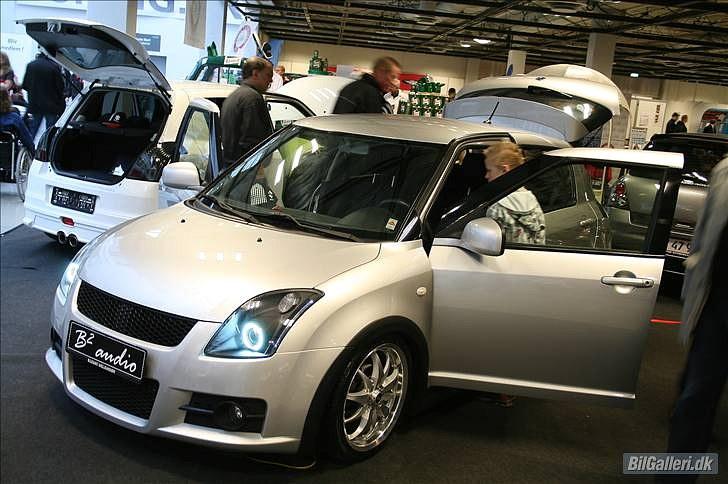 Suzuki Swift 1,3L 16v SOLGT - Biler i bella 2010 billede 4