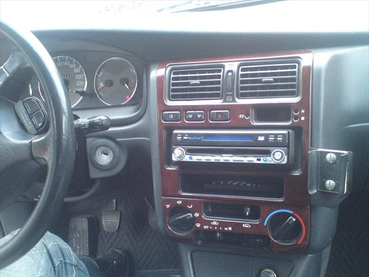 Toyota carina e 2,0 gli (solgt) billede 9