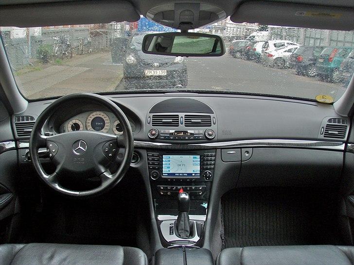 Mercedes Benz E320(Solgt) billede 6