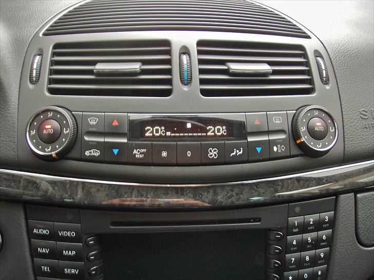Mercedes Benz E320(Solgt) - 4 zonet klima anlæg billede 9