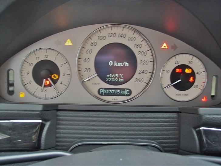 Mercedes Benz E320(Solgt) billede 11