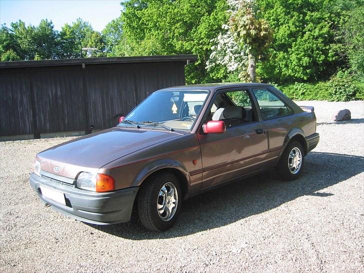 Ford escort savoy  billede 2