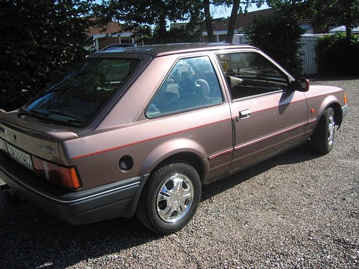 Ford escort savoy  billede 5